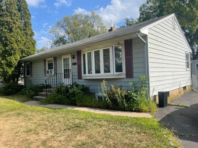 150 Roselawn Avenue E Maplewood MN 55117 - MLS# 7135915
