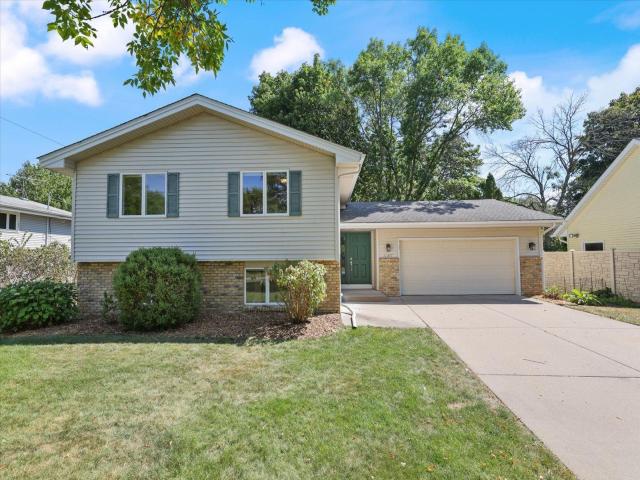 11377 Lily Street NW Coon Rapids MN 55433 - MLS# 7135920