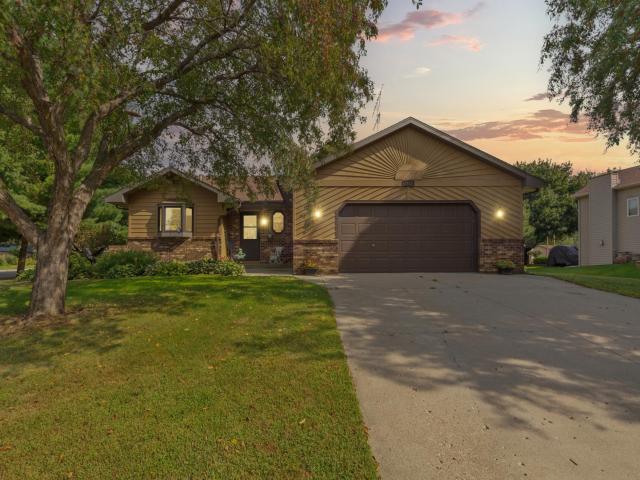 1612 Trailwood Lane SW Faribault MN 55021 - MLS# 7136052