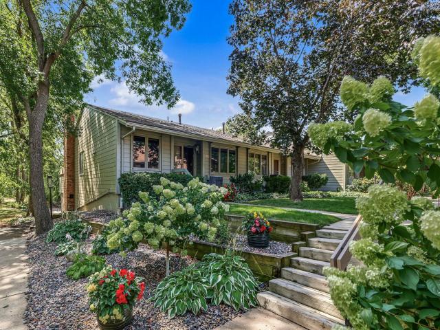 10275 Scarborough Road Bloomington MN 55437 - MLS# 7136164