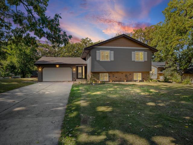 2625 Seans Way North Saint Paul MN 55109 - MLS# 7136206
