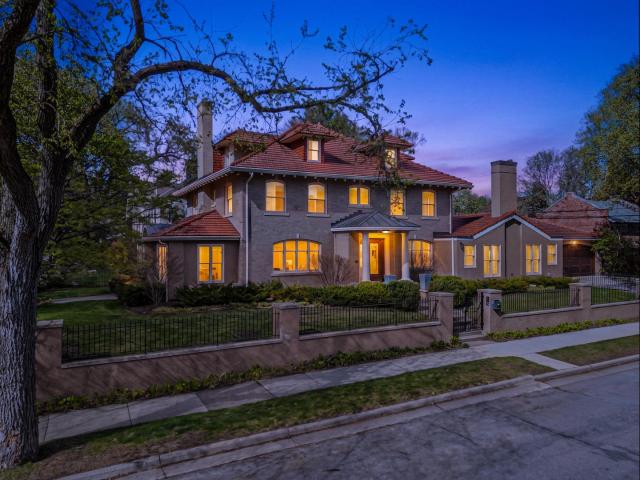 1724 Summit Avenue Minneapolis MN 55403 - MLS# 7136307