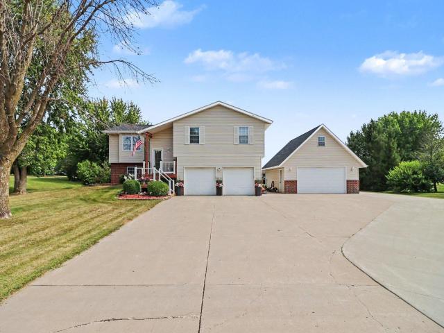 781 Hillside Avenue SW New Prague MN 56071 - MLS# 7136353
