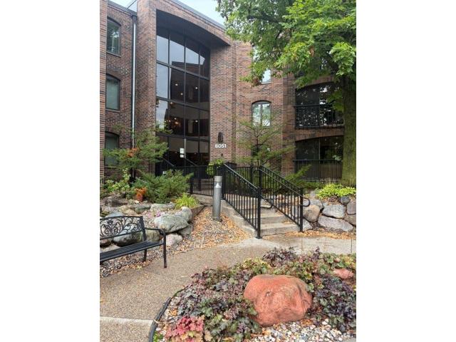 6051 Laurel Avenue Unit 214 Golden Valley MN 55416 - MLS# 7136585