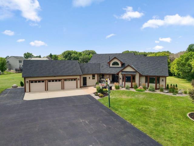 2400 Jennifer Lane Shakopee MN 55379 - MLS# 7136601