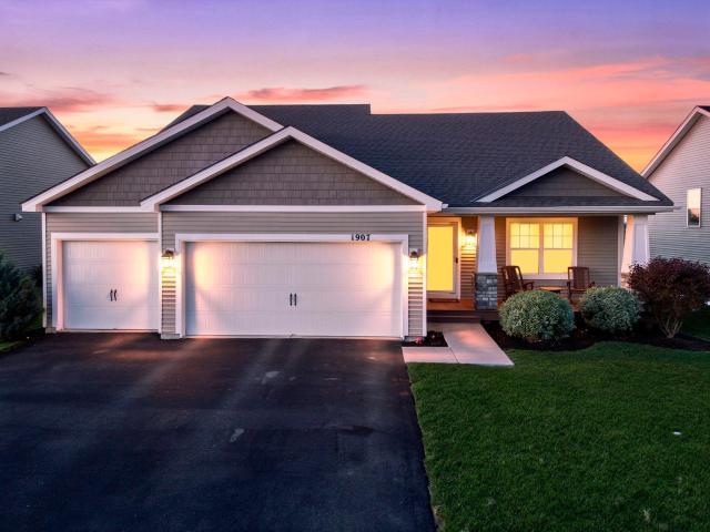 1907 Meridian Curve Carver MN 55315 - MLS# 7136619