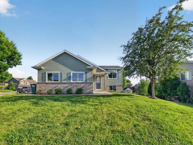 5852 Excalibur Court NW Rochester MN 55901 - MLS# 7136870