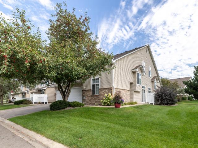 15573 Garnet Way Unit 60 Apple Valley MN 55124 - MLS# 7137057