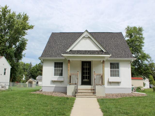 136 2nd Street SE Blooming Prairie MN 55917 - MLS# 7137255