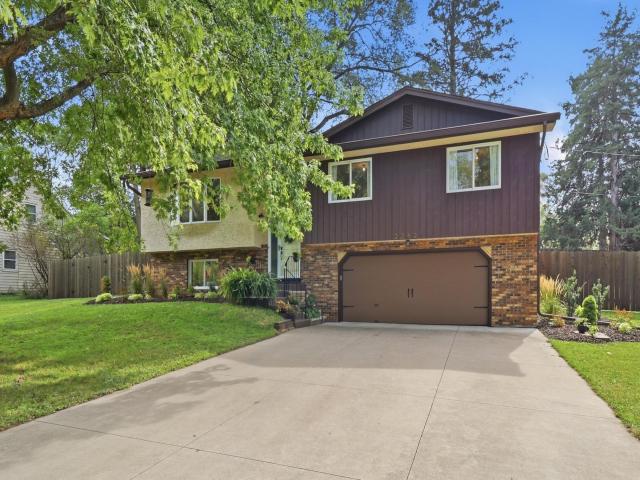2262 Linwood Avenue E Maplewood MN 55119 - MLS# 7137293
