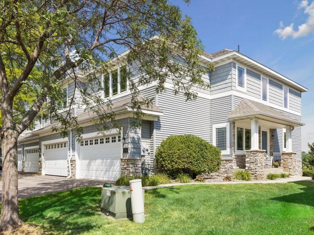 2711 Spy Glass Drive Chaska MN 55318 - MLS# 7137379