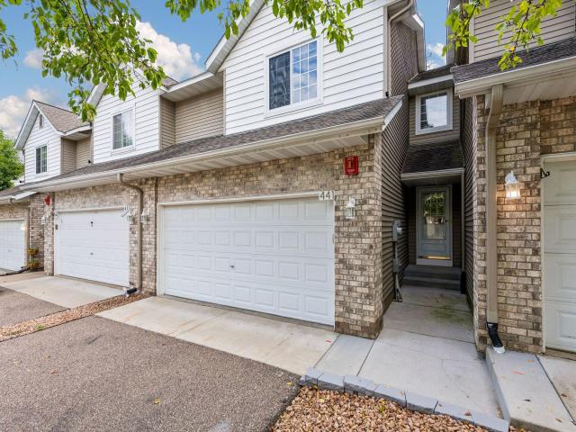 441 Pleasant Lane Chaska MN 55318 - MLS# 7137843
