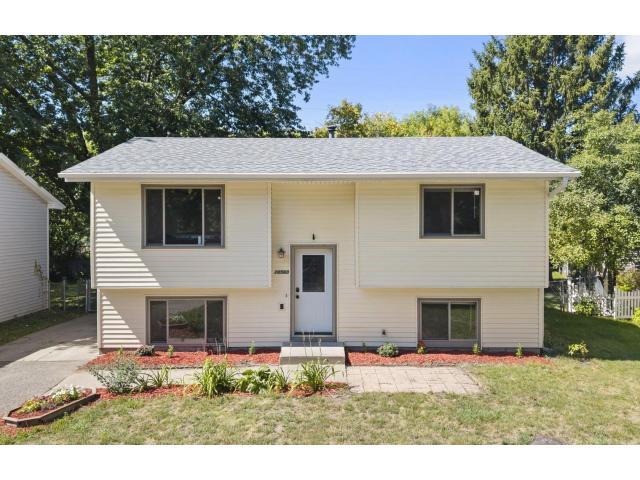 10560 Unity Street NW Coon Rapids MN 55433 - MLS# 7137862