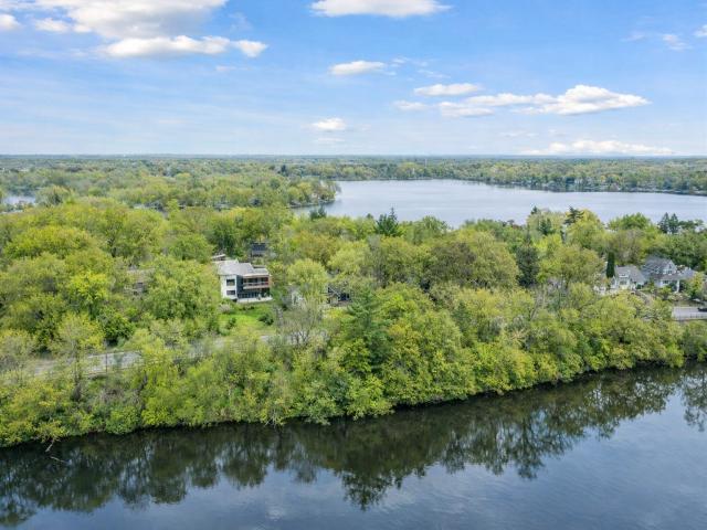 3318 W Owasso Boulevard Shoreview MN 55126 - MLS# 7138457