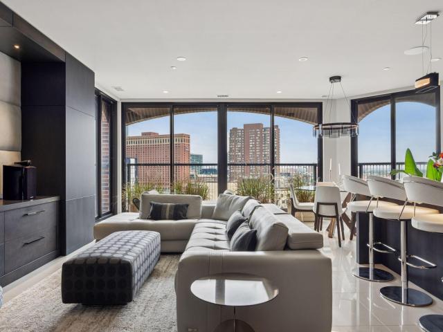 1201 Yale Place Unit 1110 Minneapolis MN 55403 - MLS# 7138872