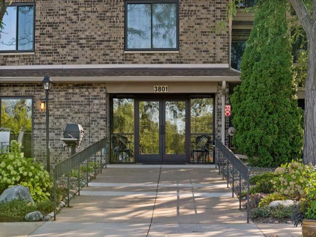3801 W 98th Street Unit 306 Bloomington MN 55431 - MLS# 7139999