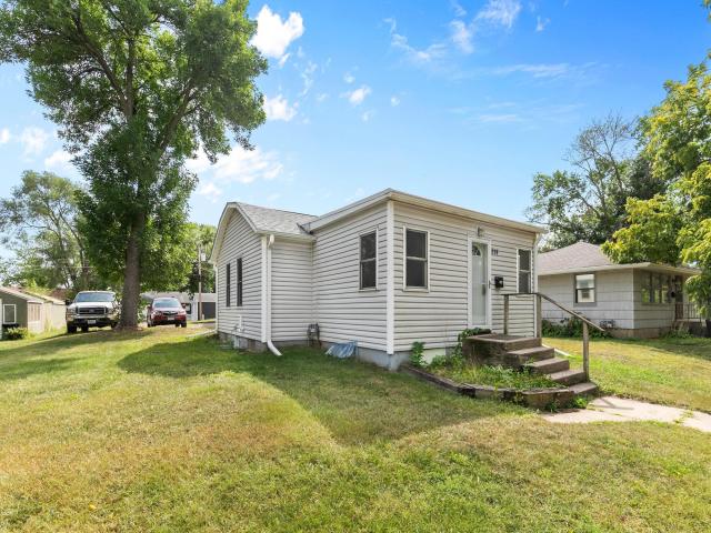 914 5th Avenue W Shakopee MN 55379 - MLS# 7140140