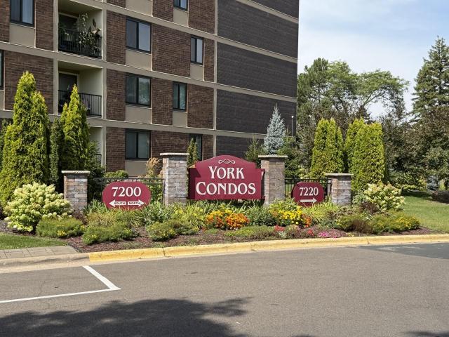 7200 York Avenue S Unit 116 Edina MN 55435 - MLS# 7140349