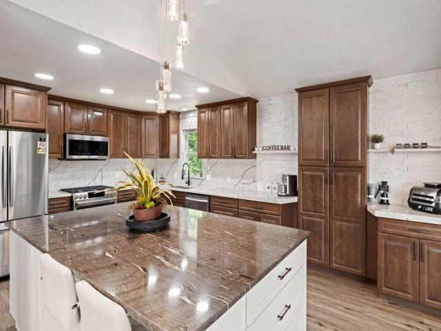 7712 N College Park Drive Minneapolis MN 55445 - MLS# 7140547