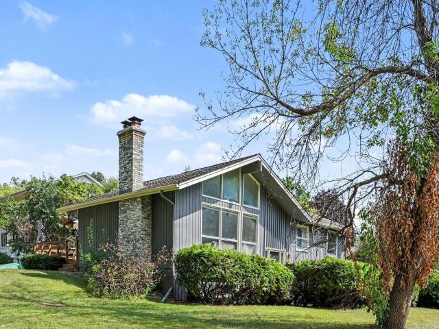 2405 Urbandale Lane N Plymouth MN 55447 - MLS# 7141164