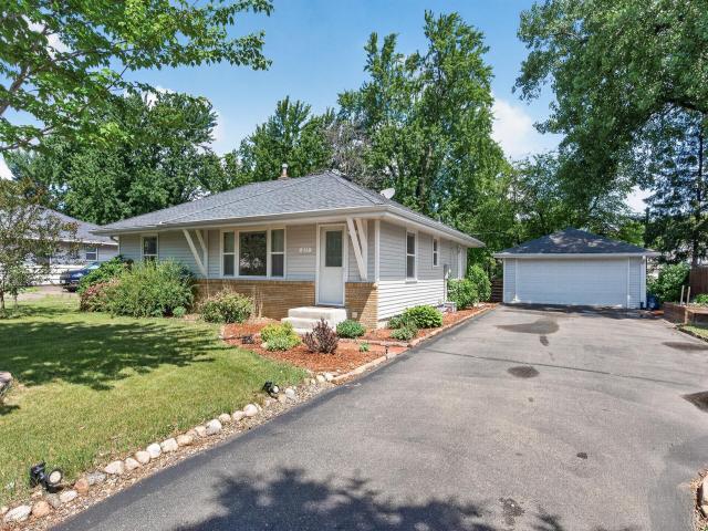 211 92nd Avenue NE Blaine MN 55434 - MLS# 7141363