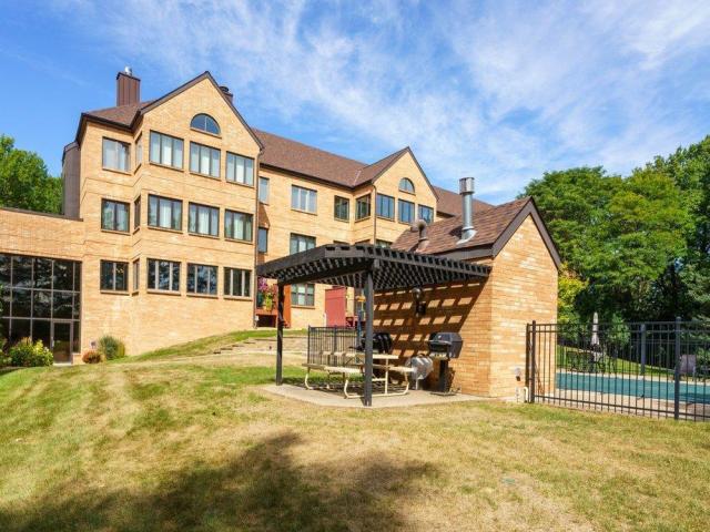 1830 Eagle Ridge Drive Unit 1009 Mendota Heights MN 55118 - MLS# 7141377