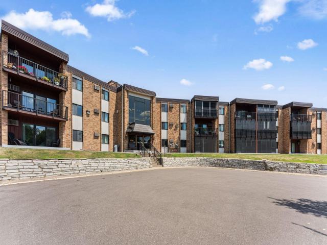 2700 Oxford Street N Unit 101 Saint Paul MN 55113 - MLS# 7141633