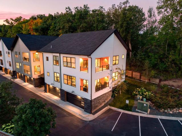 5734 Shady Oak Road Unit 11 Minnetonka MN 55343 - MLS# 7141918