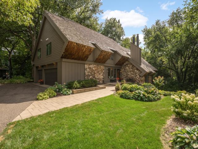694 Maple Park Drive Mendota Heights MN 55118 - MLS# 7141927