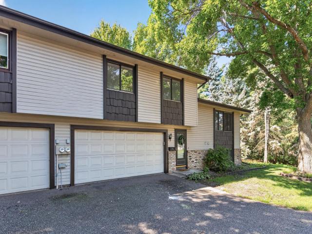 7735 York Lane N Brooklyn Park MN 55443 - MLS# 7141980