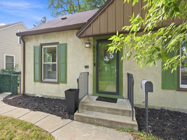 4555 Washburn Avenue N Minneapolis MN 55412 - MLS# 7142232