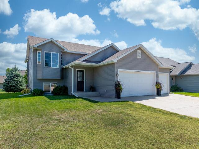 109 Pinehurst Drive Mankato MN 56001 - MLS# 7142390