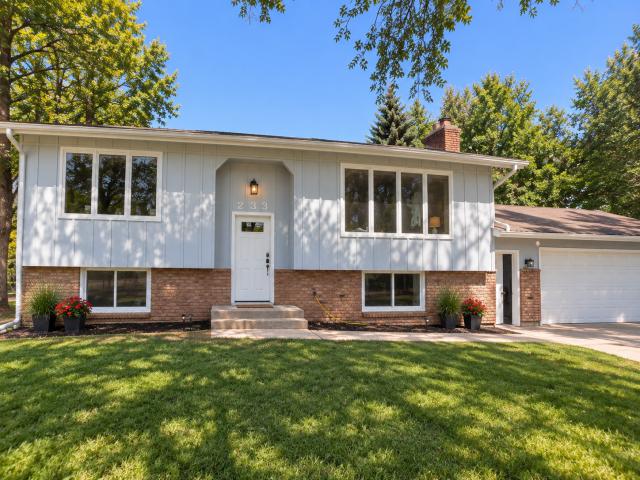 233 104th Avenue NW Coon Rapids MN 55448 - MLS# 7143968