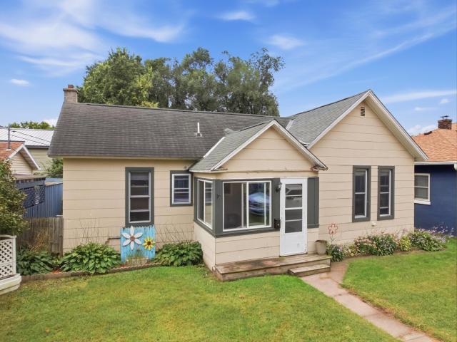 623 E Howard Street Winona MN 55987 - MLS# 7144015