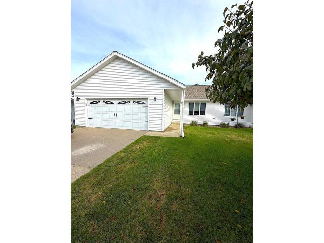 140 Orchard Manor Drive SE Plainview MN 55964 - MLS# 7144395