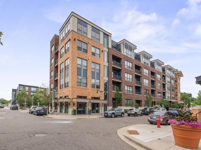 4525 Park Commons Drive Unit 216 Saint Louis Park MN 55416 - MLS# 7144509