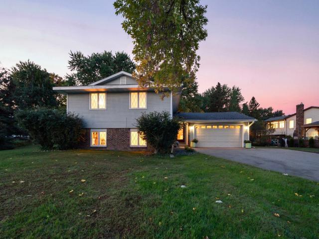 8989 Lake Jane Trail N Lake Elmo MN 55042 - MLS# 7144567