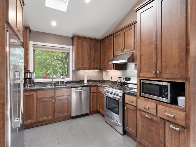 15809 Nursery Drive Minnetonka MN 55345 - MLS# 7144618