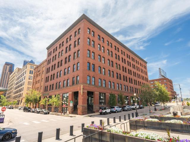 289 5th Street E Unit 305 Saint Paul MN 55101 - MLS# 7144759