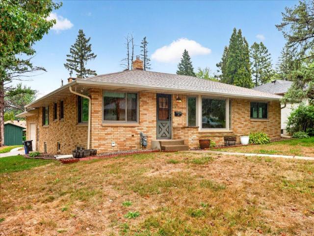 781 Iowa Avenue E Saint Paul MN 55106 - MLS# 7144834