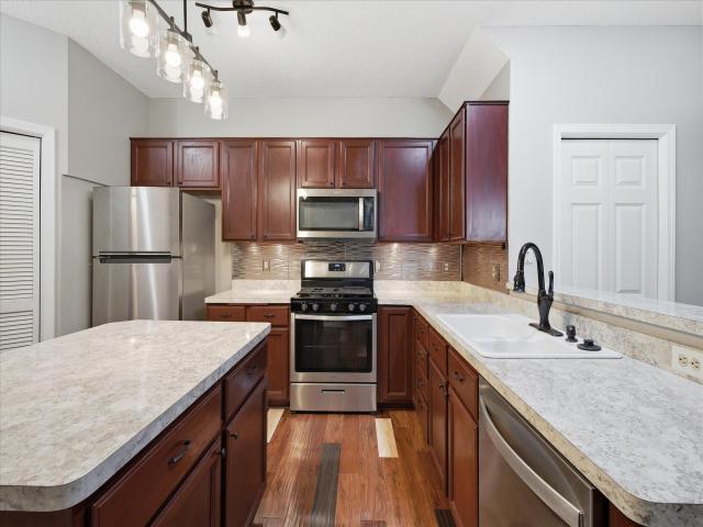 18902 96th Place N Maple Grove MN 55311 - MLS# 7145220