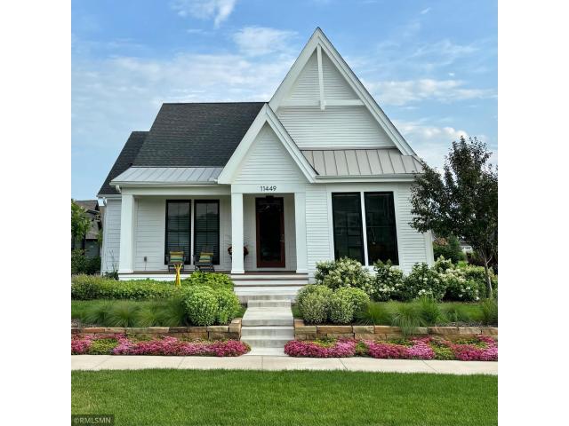11449 Wildflower Drive N Lake Elmo MN 55042 - MLS# 7145892