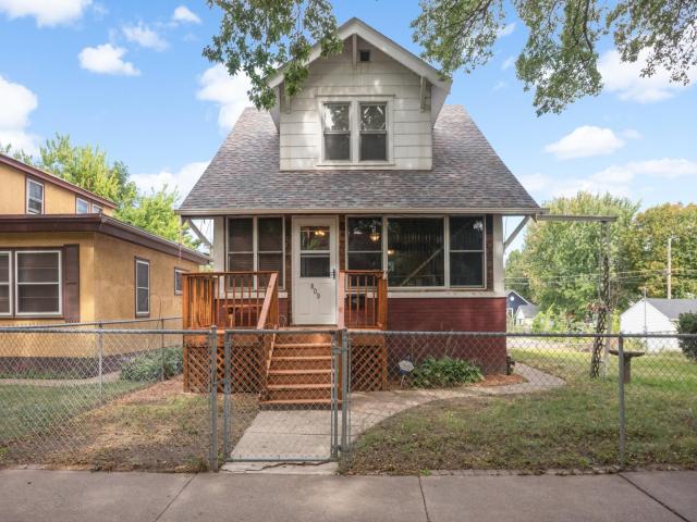809 Minnehaha Avenue W Saint Paul MN 55104 - MLS# 7145944