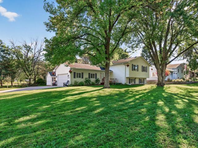 4270 Victoria Street N Shoreview MN 55126 - MLS# 7146117