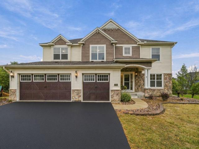 2109 Rockridge Circle Shakopee MN 55379 - MLS# 7146153