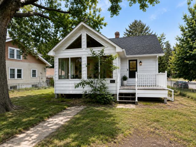 812 Pedersen Street Saint Paul MN 55119 - MLS# 7146305