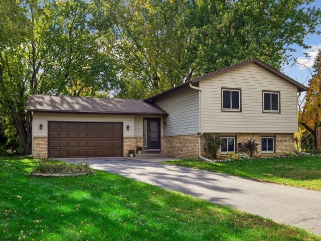 1080 Churchill Circle Shoreview MN 55126 - MLS# 7146334