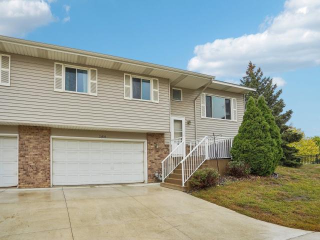 15859 Gooseberry Way Apple Valley MN 55124 - MLS# 7146599