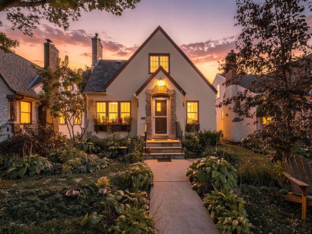 1531 Asbury Street Saint Paul MN 55108 - MLS# 7146632