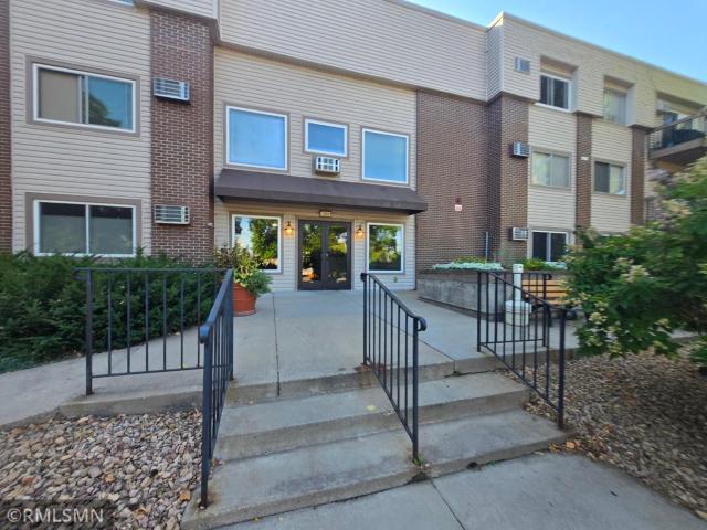 2800 Hillsboro Avenue N Unit 315 New Hope MN 55427 - MLS# 7148248